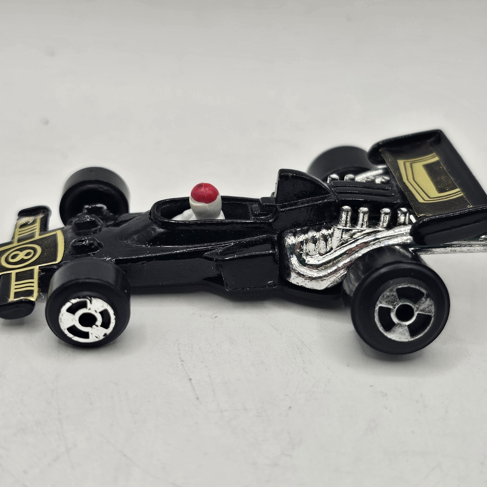 Vintage Yatming Lotus JPS #5 Black No. 1305 Die Cast Toy Race Car Vehicle